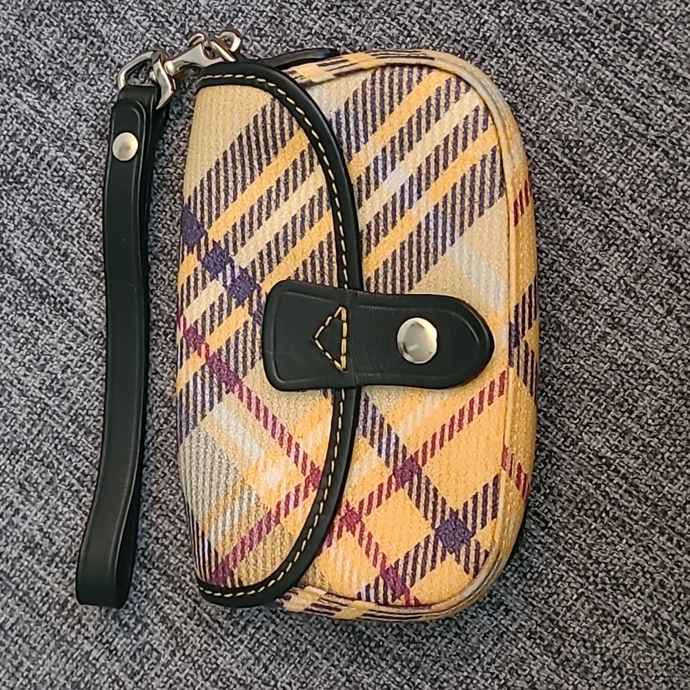 Authentic Dooney & Bourke Wristlet